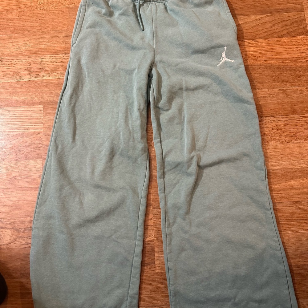 Jordan Kids Sage Green Jogger Sweatpants with White Jumpman